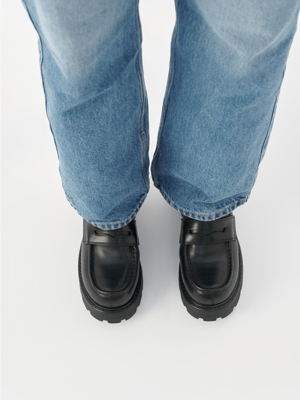 Vagabond Black Leather “Cosmo 2.0” Penny Loafers - Picture 3 of 12